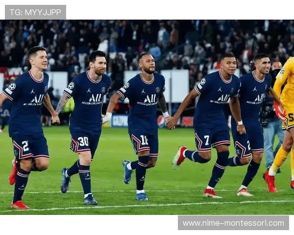 欧冠最新动态解析:各大豪门赛季表现与冠军争夺战前瞻